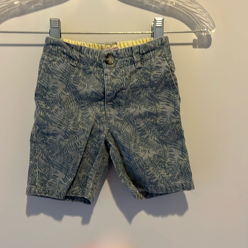Penguin shorts 3T gray olive green color